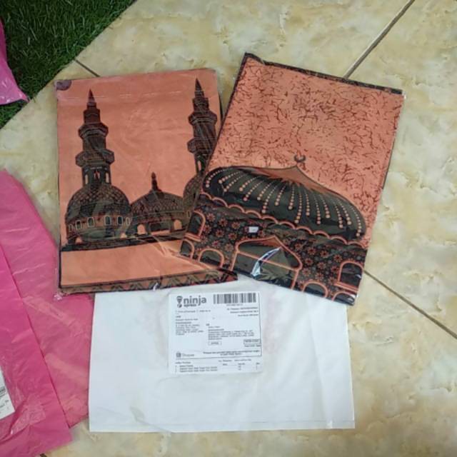 Sajadah Katun Batik Sogan Khas Solo Indonesia