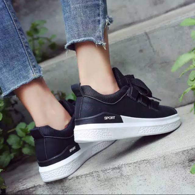 Sneakers bertali korea HITAM