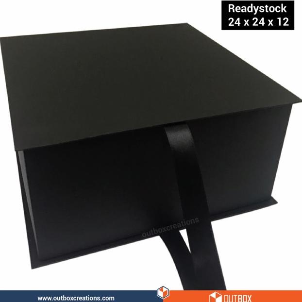 Kotak Kado Hitam Polos