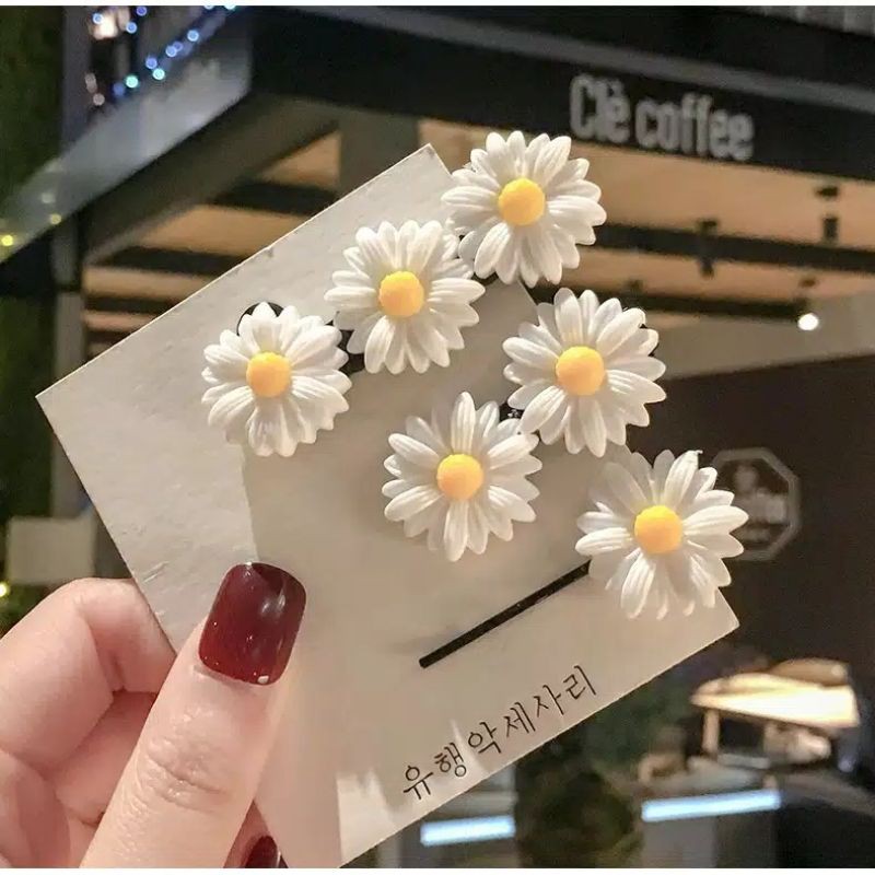 Jepit rambut bunga daisy