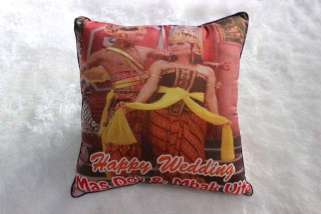 Bantal Foto Custom Wedding / Ultah / Wisuda