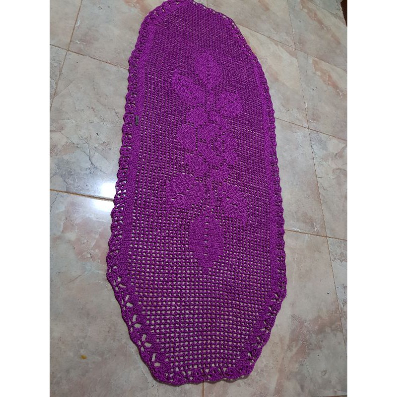 Taplak meja panjang rajutan