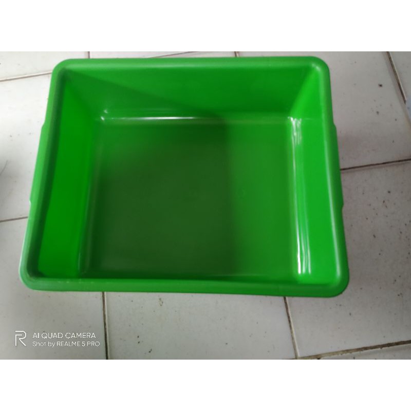 bak tahu segi /tempat pakan ternak / tempat ikan cupang