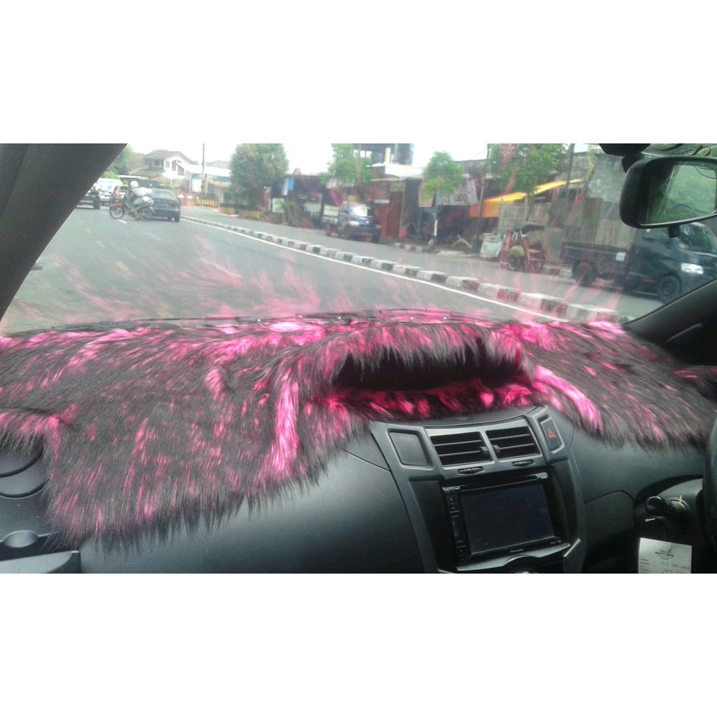 Alas Bulu Dasbord Mobil,(PINK, HITAM) (Ayla,Agya,Jazz,Mobilio,X pander,Avanza,Xenia)