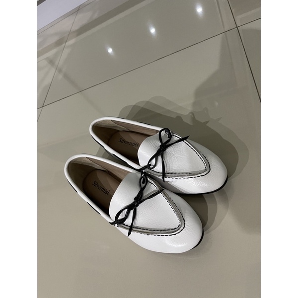 sepatu flat silvermist