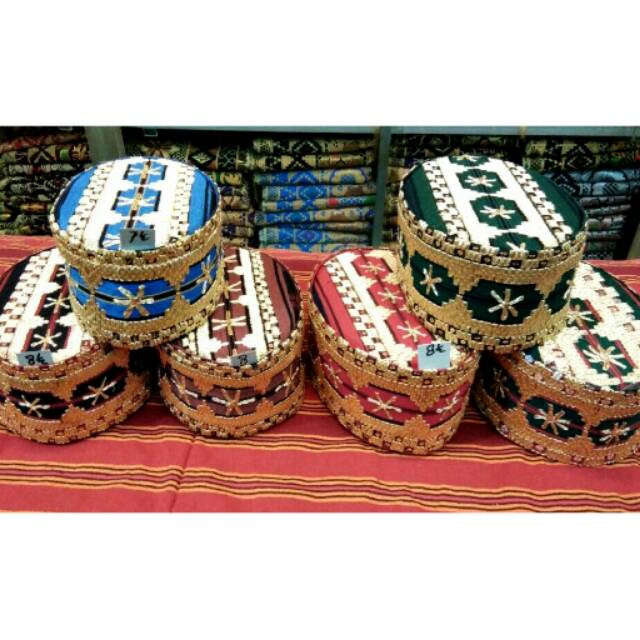 Peci Tenun Tapis Lampung