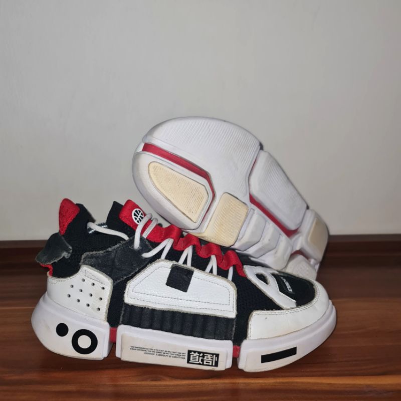 LI NING PFW MEN ESSENCE ACE BASKETBALL SHOES Original Second