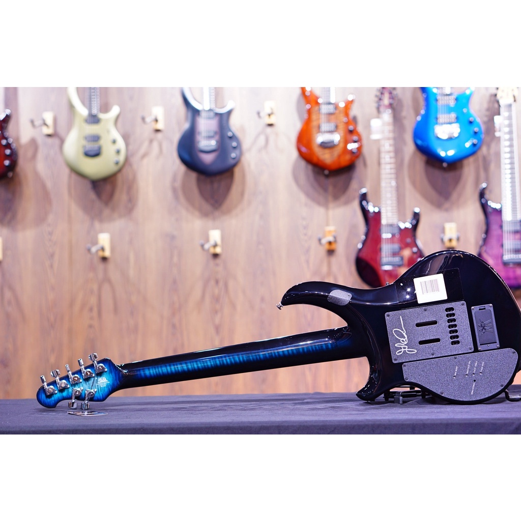 Ernie Ball Music Man John Petrucci Majesty 7  Hydrospace  m014949