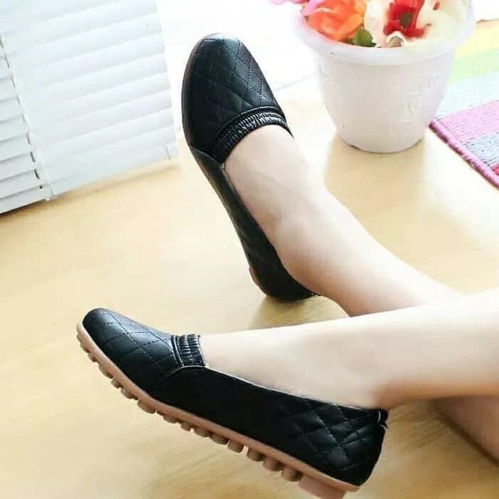 Flatshoes Wanita Anara SDB111