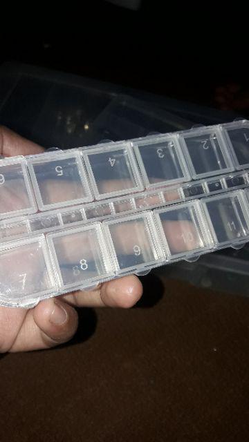 Kotak Wadah Dengan Model 15-kompartemen Dan Bahan Plastik Transparan Untuk Organizer Perhiasan