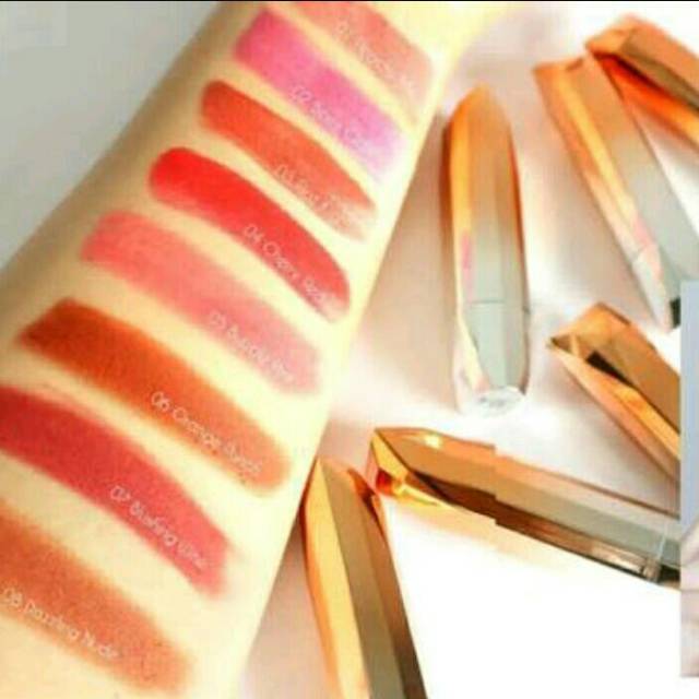 La tulipe maxi matte lipstik