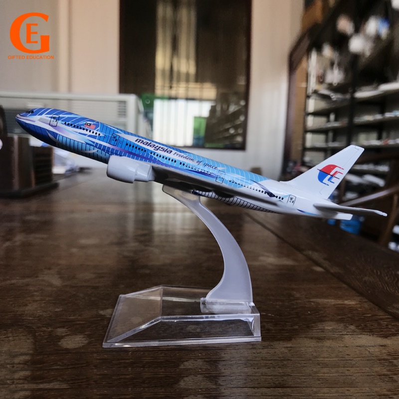 Miniatur Diecast Pesawat Terbang Malaysia Airlines Seawave Boeing 777 B777 Bahan Metal 16CM Untuk Koleksi