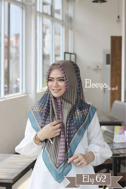 HIJAB SEGIMEPAT MOTIF ELY 62 II Eleeya Scarf