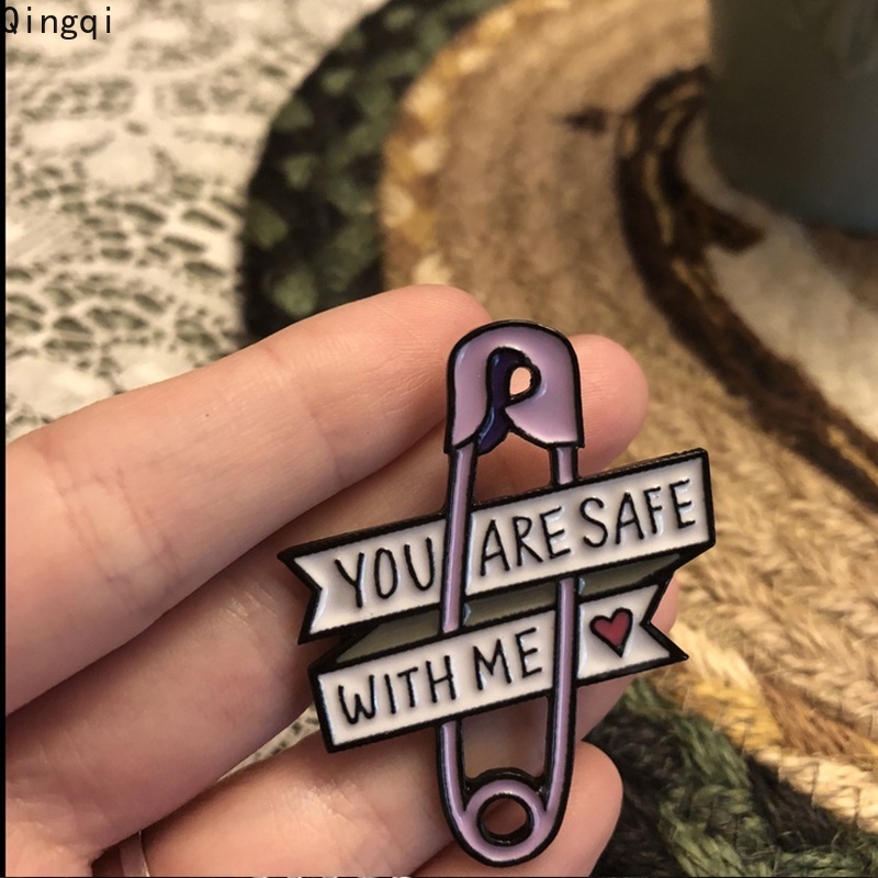 Bros Pin Enamel Bentuk Hati Kecil Tulisan You Are Safe with Me Warna Ungu Untuk Anak Perempuan