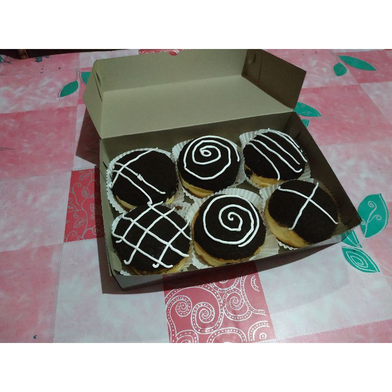 

Donat buntu besar hias oreo bubuk enggalin cakes