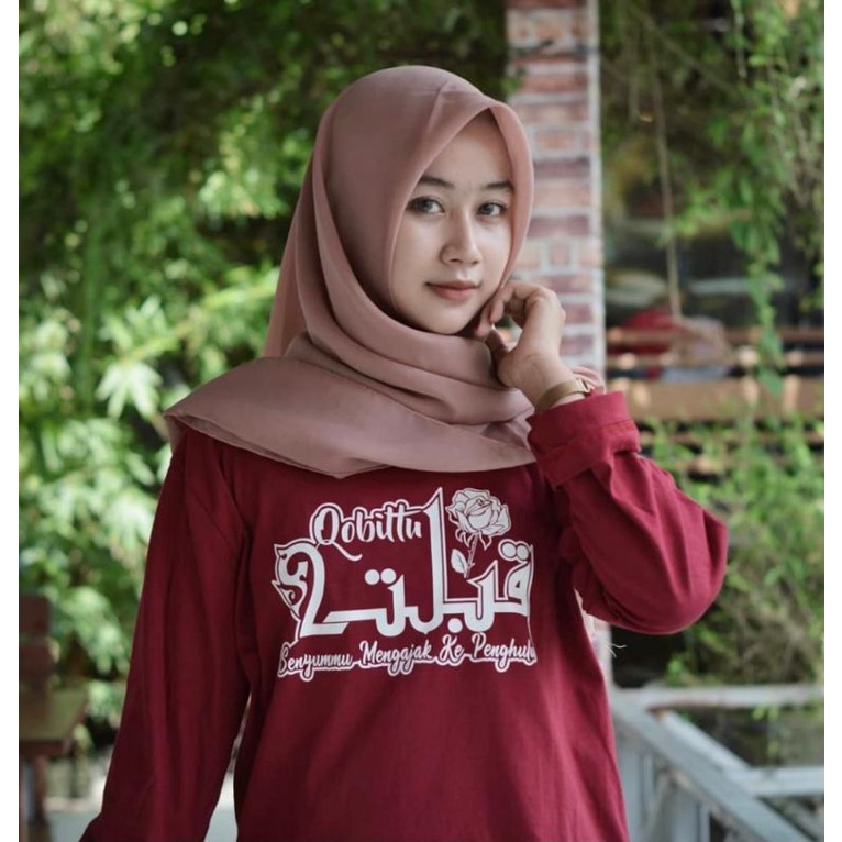 KAOS SANTRIWATI QOBILTU