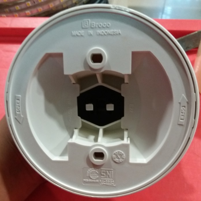 Broco Fitting Lux / Broco Lux / Broco Fitting Lampu Bulat Art. 12101