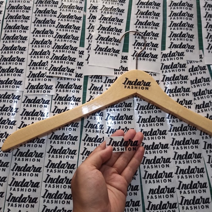 Sticker Cutting Custom Tulisan Hanger