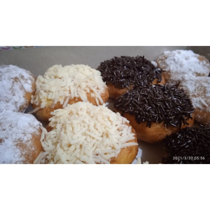 

Paket donut 12pcs aneka rasa