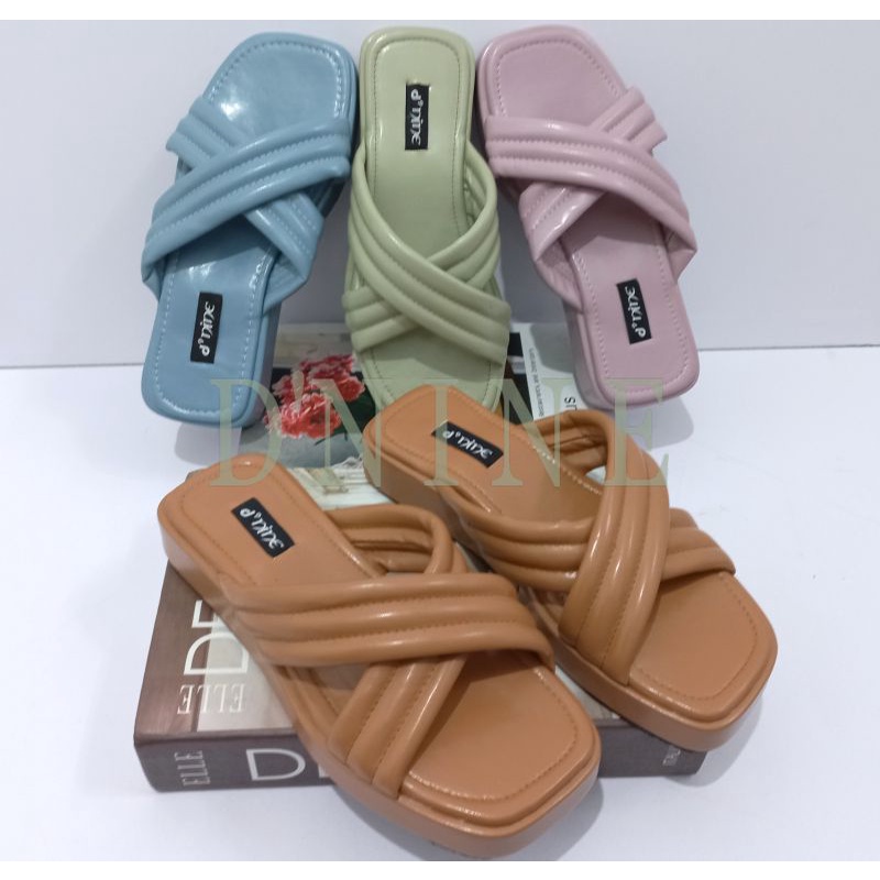 Sandal Wanita sandal wedges spon super ringan DN 01