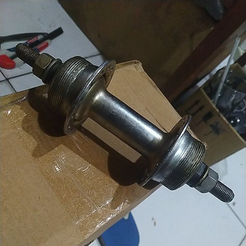 Hub 28 hole belakang Dobel Drat ulir (Belom bearing) & hub 28hole depan