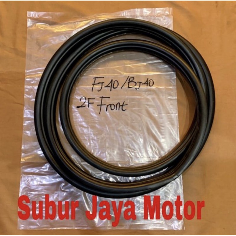 Karet Kaca Depan Mobil Hardtop FJ40 FJ45 BJ40