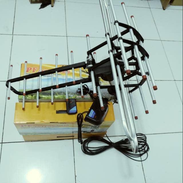 ANTENA PF 850 BUILT BOOSTER REMOT LUAR