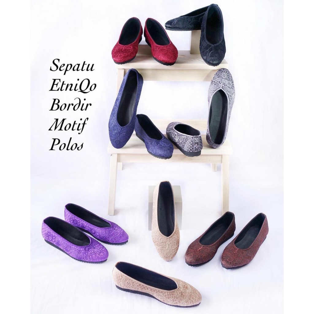 SEPATU WANITA FLAT BORDIR POLOS