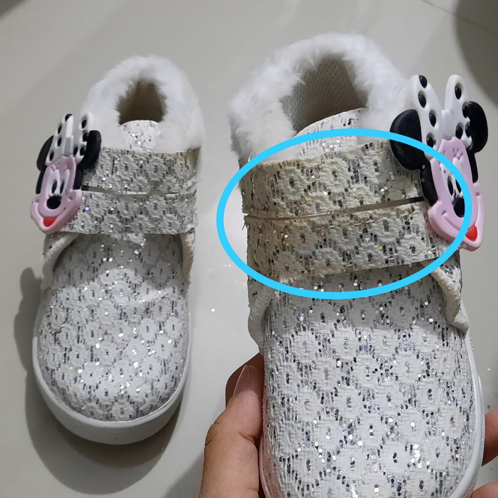 Sepatu Anak Perempuan Boots Bulu Usia 3 -4 Tahun REJEK Minus Sedikit Alas Karet [SEPATU ANAK REJECT]