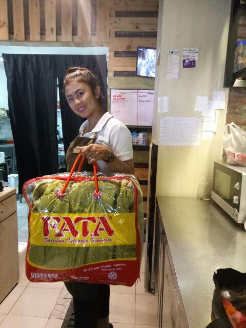 Fata Signature_bedcover Fata Signature Polos Embos Atau Timbul Uk.120x200/100x200