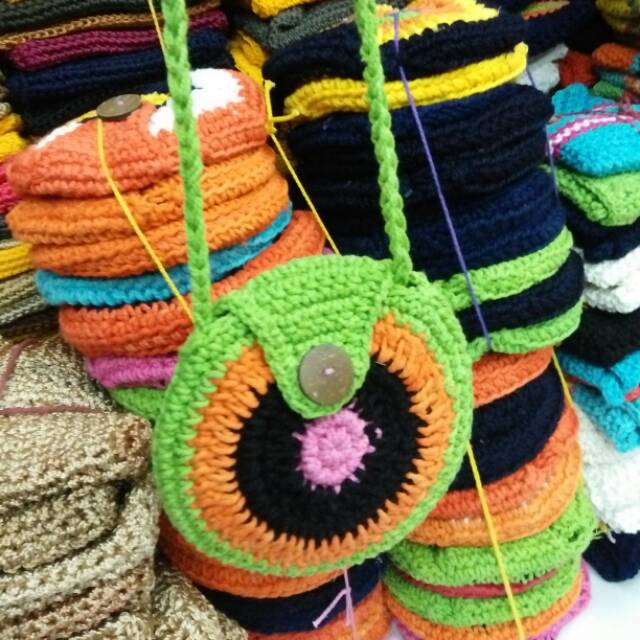 Tas Selempang wanita Bulat Rajut dari Benang Warna Sesuai Tas Selempang wanita Bulat Rajut dari Benang Warna Sesuai