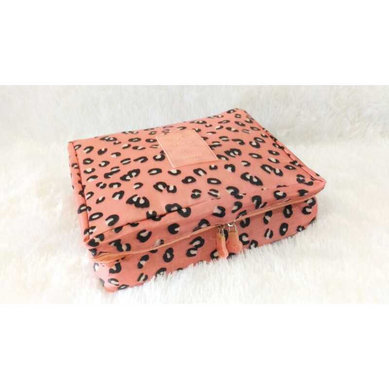Travel Multi Pouch make up organizer / tas kosmetik impor motif leopard macan peach pink