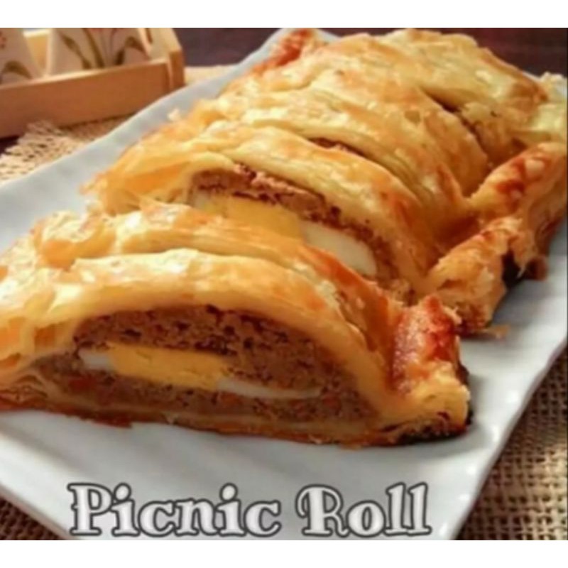 

PICNIC ROLL/BEEF PASTRY/ BEEF ROLL