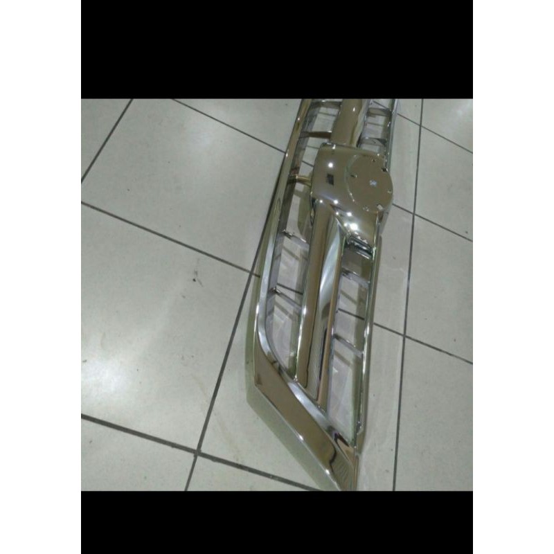 grill innova 2004-2006 full crome