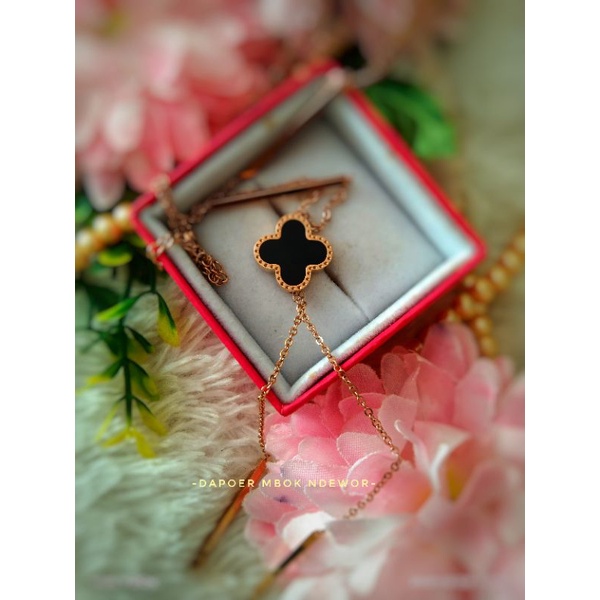 NEW  Kalung Titanium Hijab Panjang Funklip