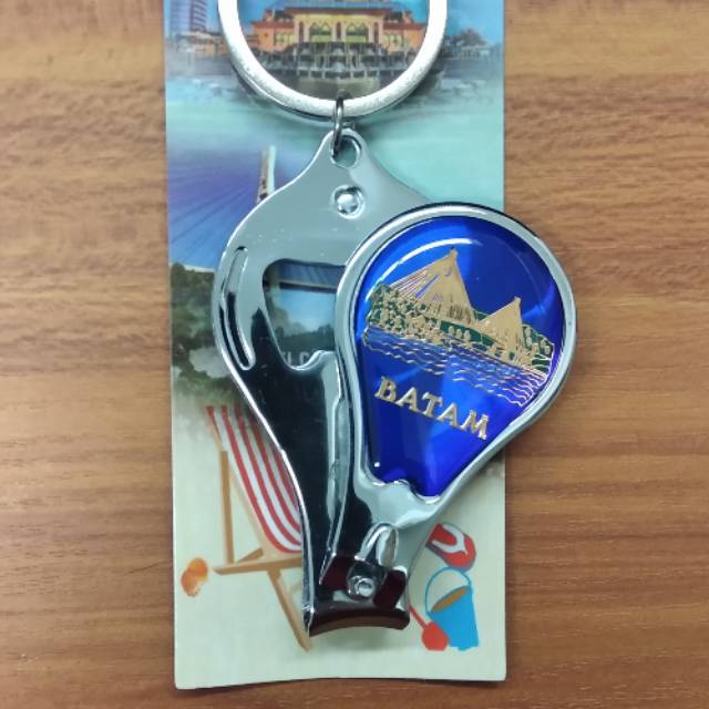 

Souvenir gunting kuku 4