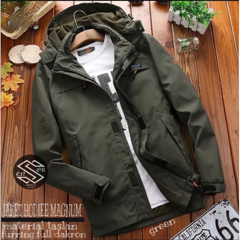 Jaket gunung pria //Jaket anti air // Jaket Outwear Waterproof // jaket TAHAN AIR // jaket gunung