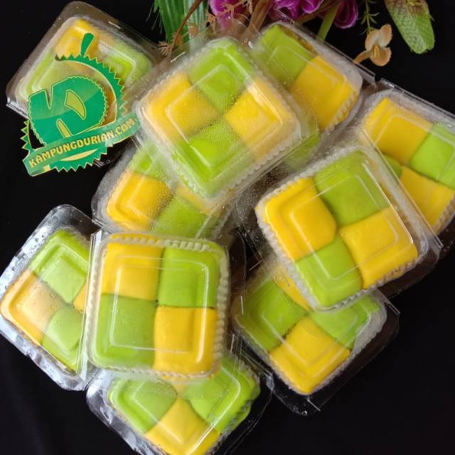 

Pancake Durian kemasan Mika isi 4 mini