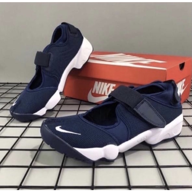 NIKE AIR RIFT NAVY WHITE