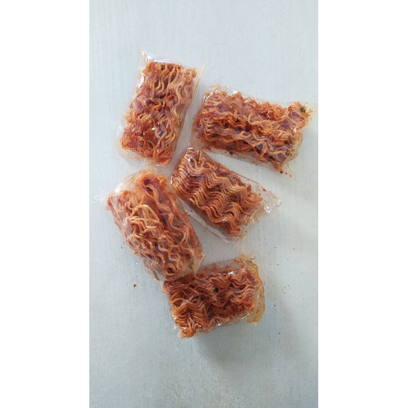 

Camilan Mie Pedas