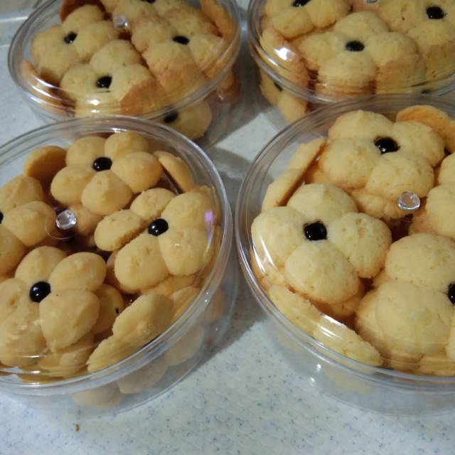

Kue semprit gurih
