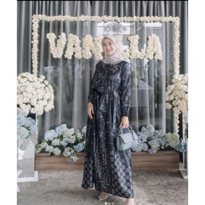 SEMESTA DRESS BY VANILLA HIJAB