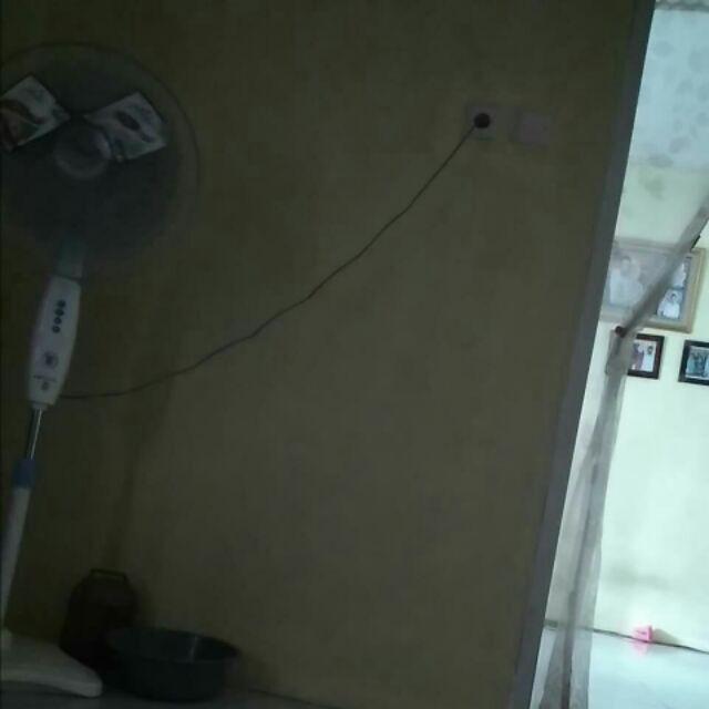 Sarung Galon Tanpa Kepala