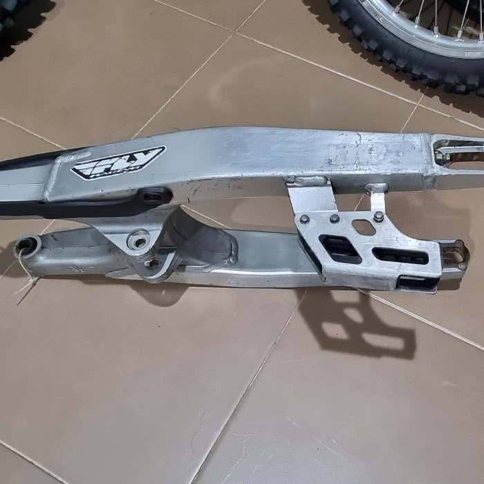 {duniastore} swing arm Honda CRF 250 R tahun 2009 Berkualitas