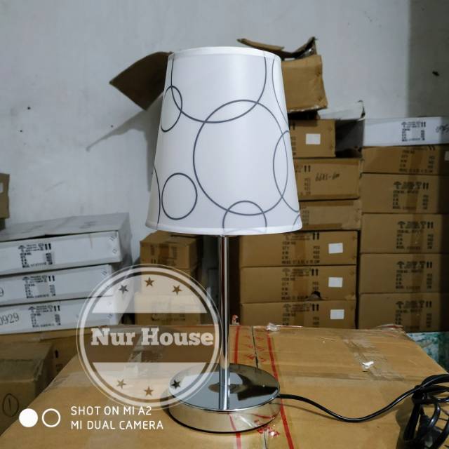 lampu meja minimalis modern elegan