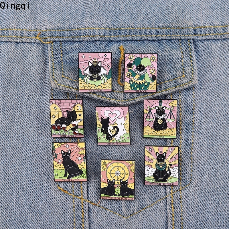 Bros Pin Enamel Bentuk Matahari Bulan Kucing Hitam Kartu Tarot Gaya Punk Untuk Aksesoris