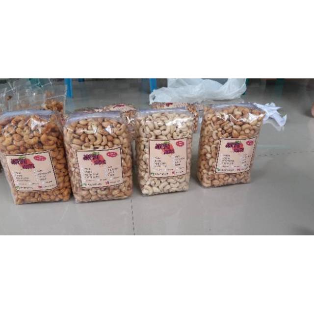 

Kacang mete / mede oven bukan digoreng packing 1000gram