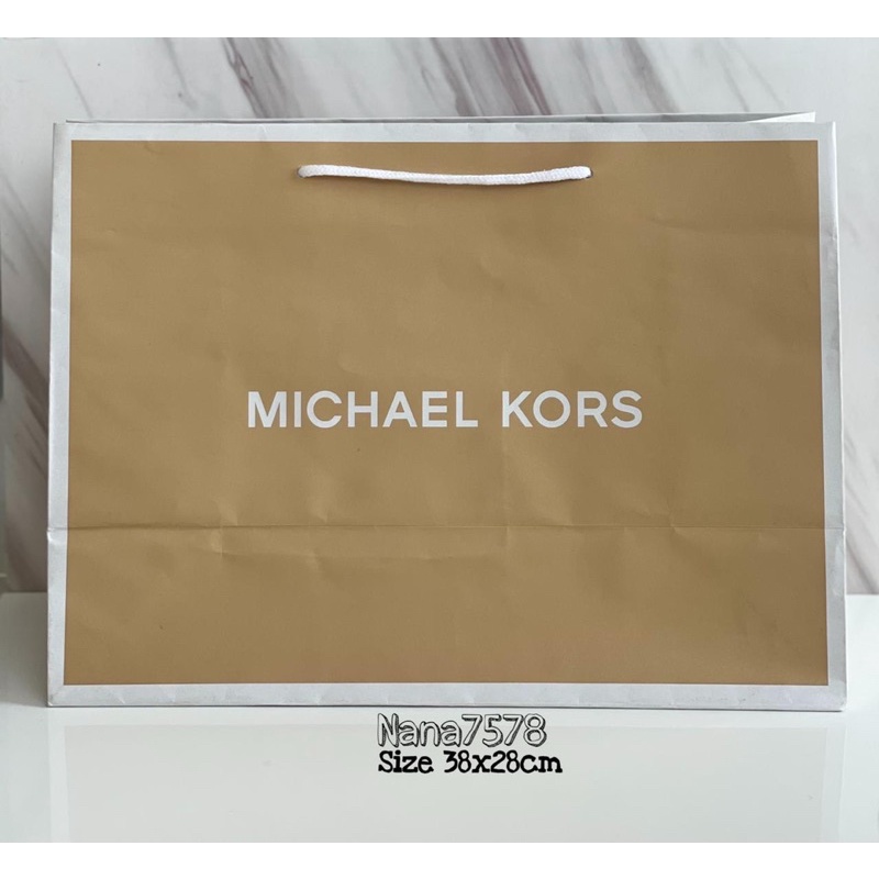 

Michael kors paperbag M