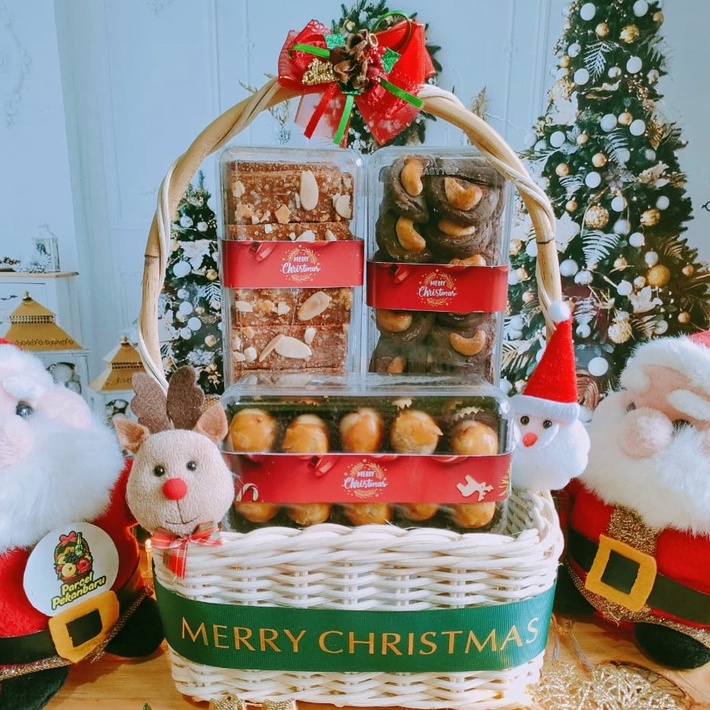 

Christmas Hampers - Hampers Natal - St. Robertus