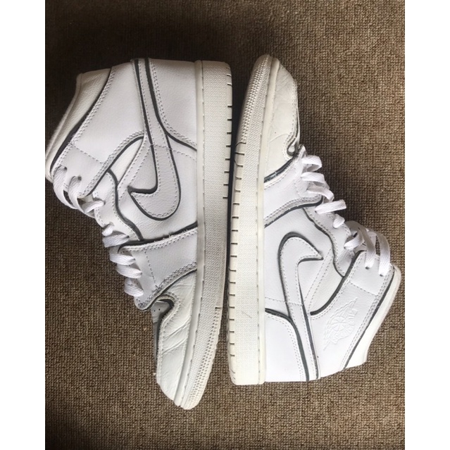 Air Jordan 1 Mid Iridescent Reflective White (W)